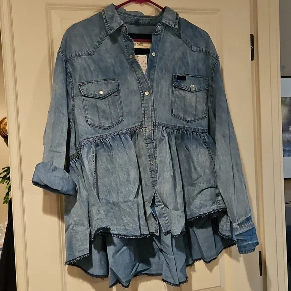 Free People Dylan Babydoll Shacket Snap Front High Low Hem Chambrey Size Sm NWT - Picture 13 of 16